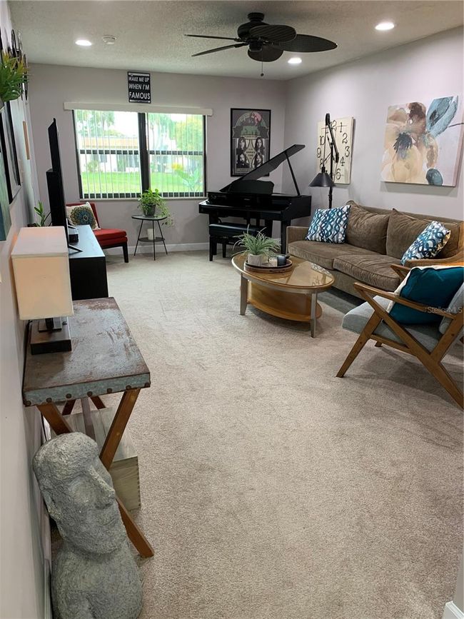 1609 Mission Hills Boulevard, For Sale in Clearwater Zoocasa