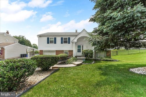 521 Weir Rd, ASTON, PA, 19014-1655 | Card Image