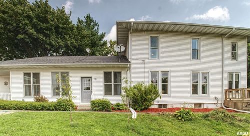 1710 N 3rd St, Clinton, IA, 52732-2641 | Card Image