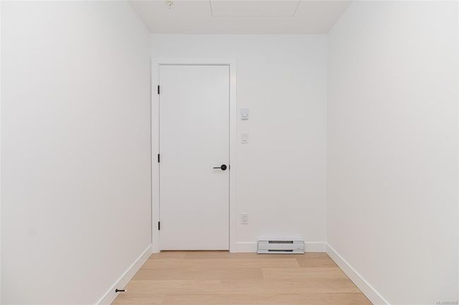 Den | Image 8