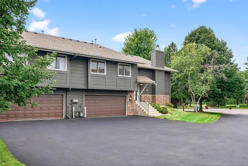 8326 Oakview Ct N, Maple Grove, MN, 55369-3023 | Card Image