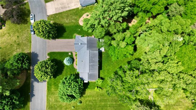 1410 Forest Knoll Ct, House other with 3 bedrooms, 3 bathrooms and null parking in Eau Claire WI | Image 47