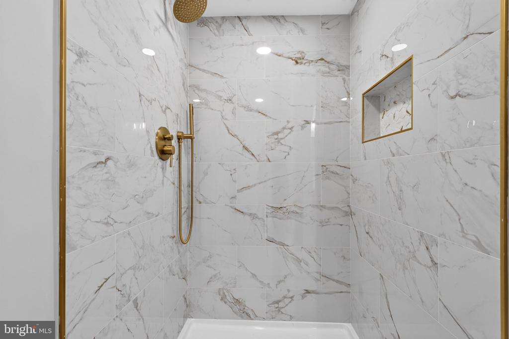 Residential Lease in BALTIMORE 5