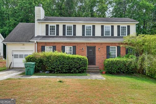 5423 Forest Pl, Stone Mountain, GA, 30088-2946 | Card Image
