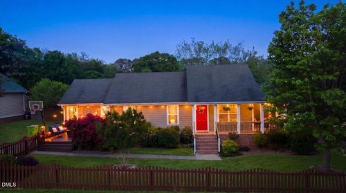 901 Dorothy Sanders Way, Raleigh, NC, 27601-2798 | Card Image