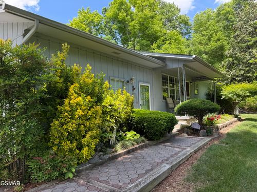 2360 Goldrush Road, Pigeon Forge, TN, 37863 | Card Image