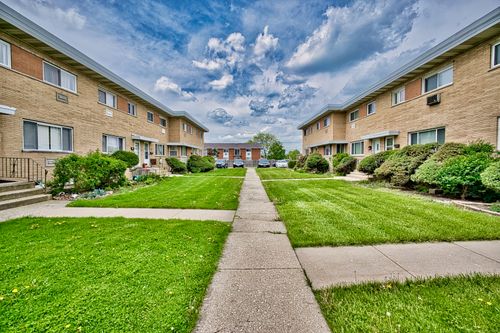 apt-d-9666 Lois Dr, Des Plaines, IL, 60016-1880 | Card Image