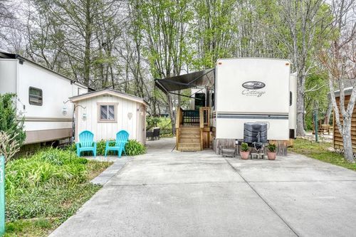 253 Conley Creek Cir, Blairsville, GA, 30512-1018 | Card Image