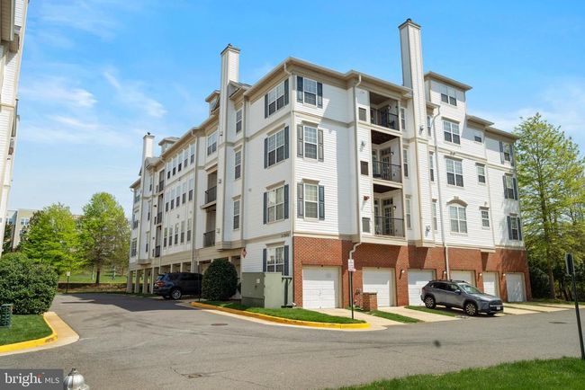 UNIT-304 - 11501 Cardoness Ln, Condo with 3 bedrooms, 2 bathrooms and null parking in FAIRFAX VA | Image 36