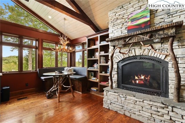 314 Mockingbird Ln, House other with 5 bedrooms, 5 bathrooms and null parking in Blowing Rock NC | Image 17