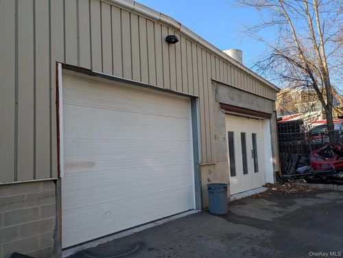 515 Washington St, Peekskill, NY, 10566-4531 | Card Image