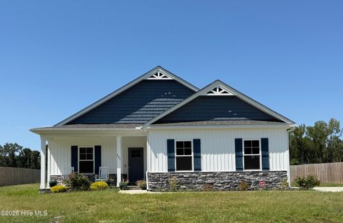 205 Creeks Edge Dr, Pikeville, NC, 27863-7723 | Card Image