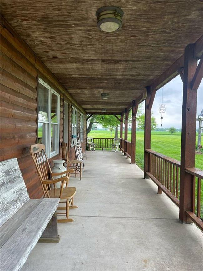 View of patio / terrace featuring a porch | Image 15