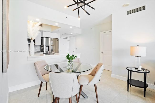 APT-1908 - 347 New River Dr, Condo with 2 bedrooms, 2 bathrooms and null parking in Fort Lauderdale FL | Image 11