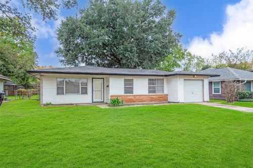 6114 Doulton Dr, Houston, TX, 77033-1240 | Card Image