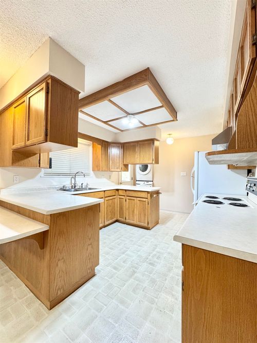 upper-901 52a St, Delta, BC, V4M3A1 | Card Image