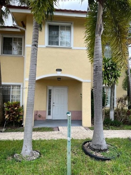 2-107-2086 Ne 167th St, North Miami Beach, FL, 33162 | Card Image