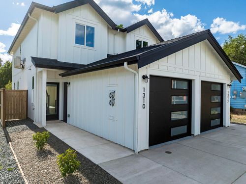 1310 Nw Conklin Avenue, Grants Pass, OR, 97526 | Card Image