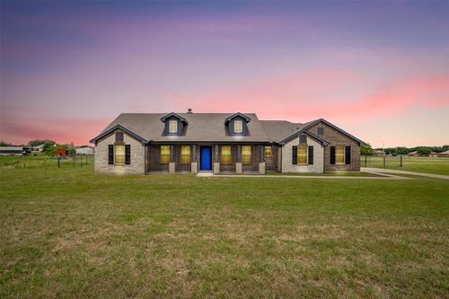 8201 Harvest Dr, Grandview, TX, 76050-3283 | Card Image