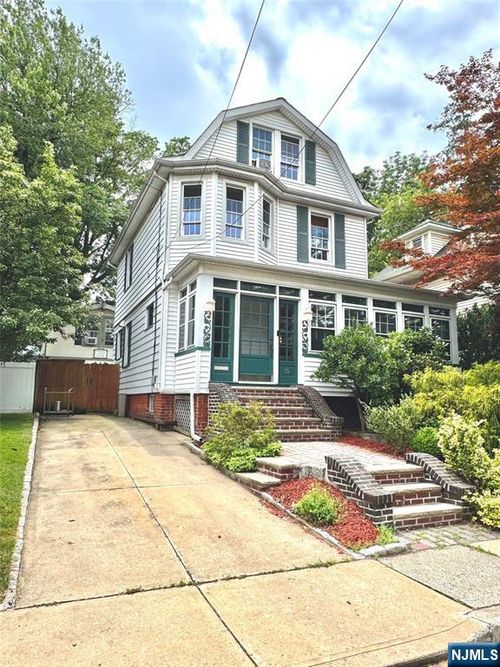 35 Edwin St, Ridgefield Park, NJ, 07660-1110 | Card Image
