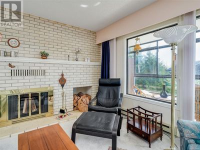 401 - 420 Linden Ave, Condo with 2 bedrooms, 2 bathrooms and 1 parking in Victoria BC | Image 3