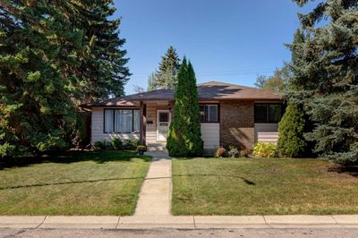 151 Deer Park Pl Se, House detached with 3 bedrooms, 1 bathrooms and 2 parking in Calgary AB | Image 1