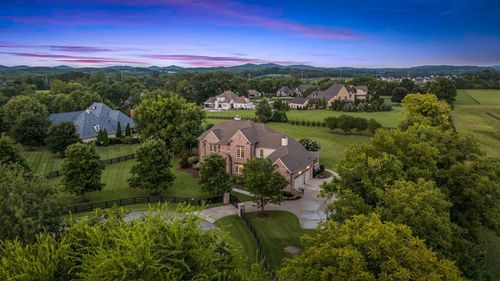 5540 Hawks Landing Dr, Arrington, TN, 37014-9135 | Card Image