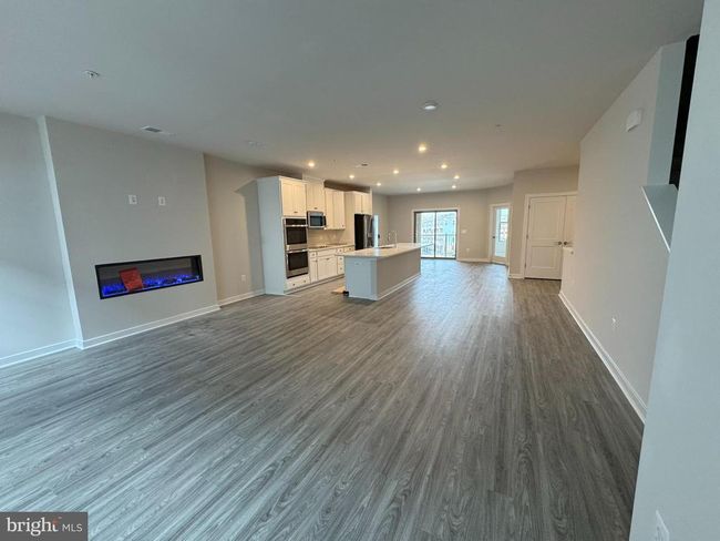 1009 Maya Ln, Townhouse with 3 bedrooms, 3 bathrooms and null parking in Manassas VA | Image 4