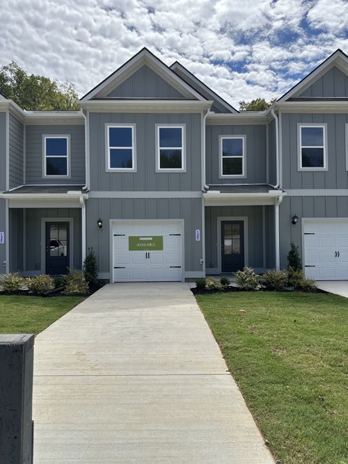 127 Ironhorse Way, Dickson, TN, 37055-5074 | Card Image
