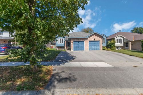 26 Joliet St, London, ON, N5V4V9 | Card Image