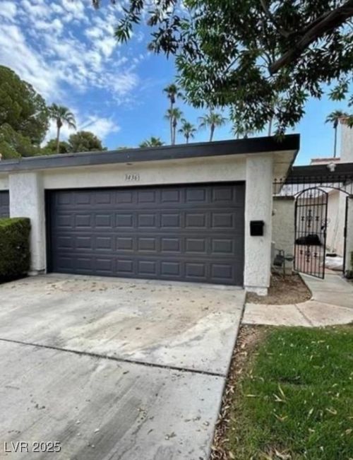 3436 Pino Cir, Las Vegas, NV, 89121-4027 | Card Image