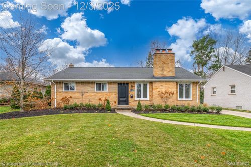 16927 Beverly Rd, Beverly Hills, MI, 48025-5537 | Card Image