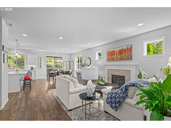 1010 Nw 1 St St, House other with 4 bedrooms, 3 bathrooms and 2 parking in Dundee OR | Image 13