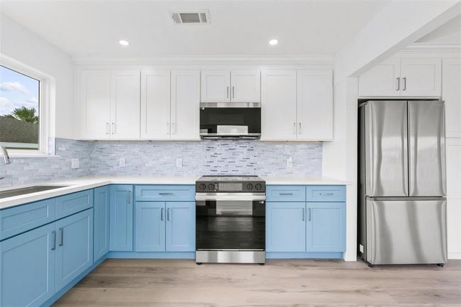 OPEN CONCEPT- Kitchen, Dining room and Living Room | Image 13