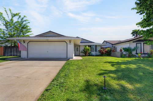 3733 Capricorn Way, Redding, CA, 96002-3094 | Card Image
