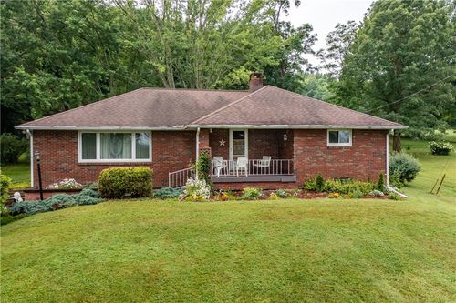 371 Leech Rd, Greenville, PA, 16125-9439 | Card Image