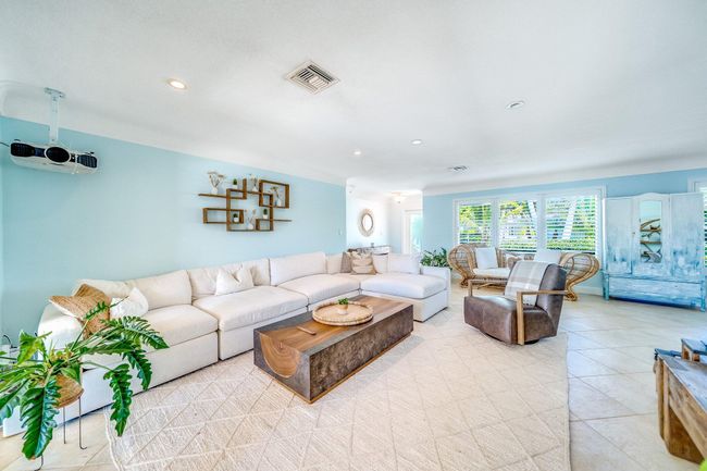 4010 Ne 25 Th Ave, House other with 3 bedrooms, 3 bathrooms and null parking in Lighthouse Point FL | Image 9