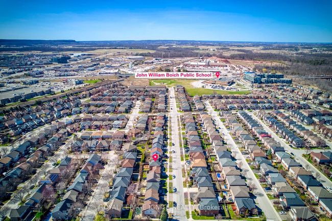 2390 Orchard Rd, House other with 3 bedrooms, 3 bathrooms and 1 parking in Burlington ON | Image 5