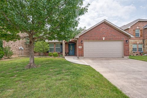 2120 Burnside Dr, Fort Worth, TX, 76177-7566 | Card Image