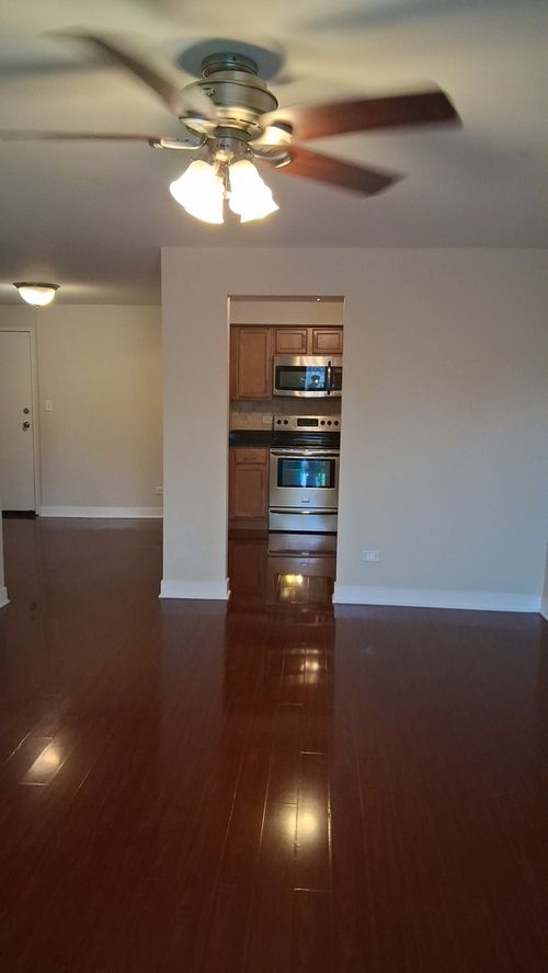 apt-208-960 S River Rd, Des Plaines, IL, 60016-6700 | Card Image