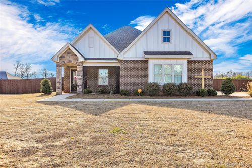 215 Midland Dr, Wetumpka, AL, 36093-3462 | Card Image
