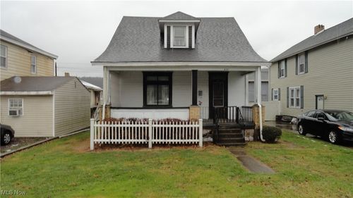 920 Grant St, Newell, WV, 26050-1417 | Card Image