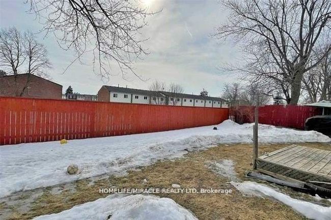 7 Greenhills Sq, House other with 3 bedrooms, 2 bathrooms and 4 parking in Brampton ON | Image 23
