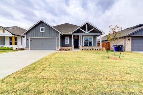 2025 W Huntsville Pl, Broken Arrow, OK, 74011-2906 | Card Image
