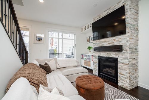 44-8068 207 St, Langley, BC, V2Y0M9 | Card Image