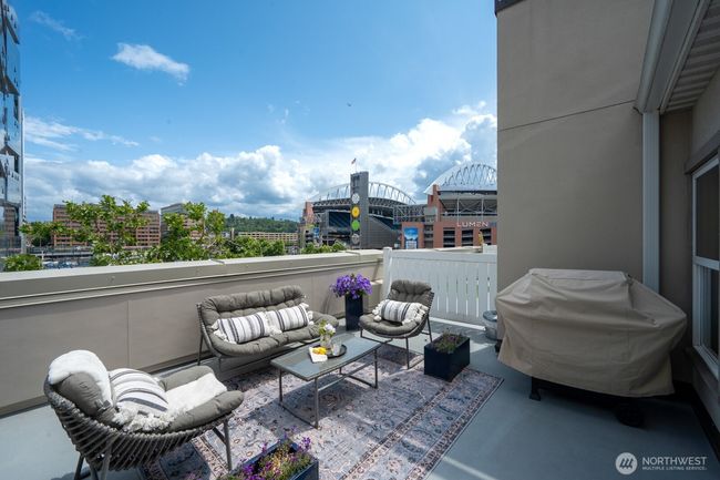 APT-517 - 526 1 St Ave S, Condo with 2 bedrooms, 2 bathrooms and 3 parking in Seattle WA | Image 11