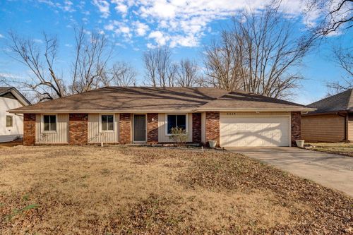 3314 South Ave, Springfield, MO, 65807-4933 | Card Image