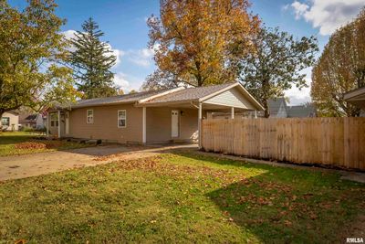 721 N 17 Th Street, House attached with 3 bedrooms, 2 bathrooms and null parking in Herrin IL | Image 3