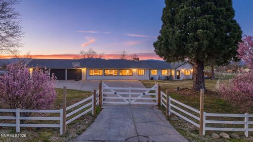 500 Sierra Manor Dr, Reno, NV, 89511-9406 | Card Image