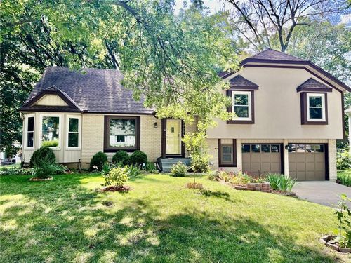10004 Cody St, Overland Park, KS, 66214-2454 | Card Image